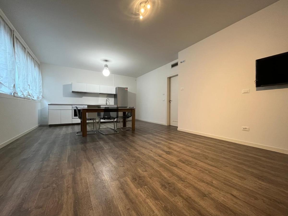 Modern Apartment - Centro パドヴァ エクステリア 写真